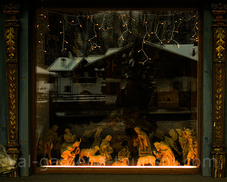 Vitrine magasin sculpture en bois Selva Gardena Italie photo