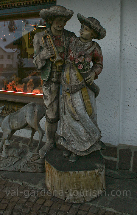 Escultura en madera Val Gardena